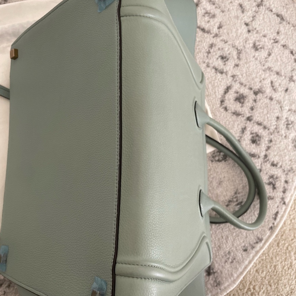 Celine Phantom tote drummed leather in Jade color - Picture 9 of 9